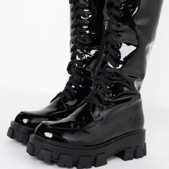 Boots - Picture 5 of 10